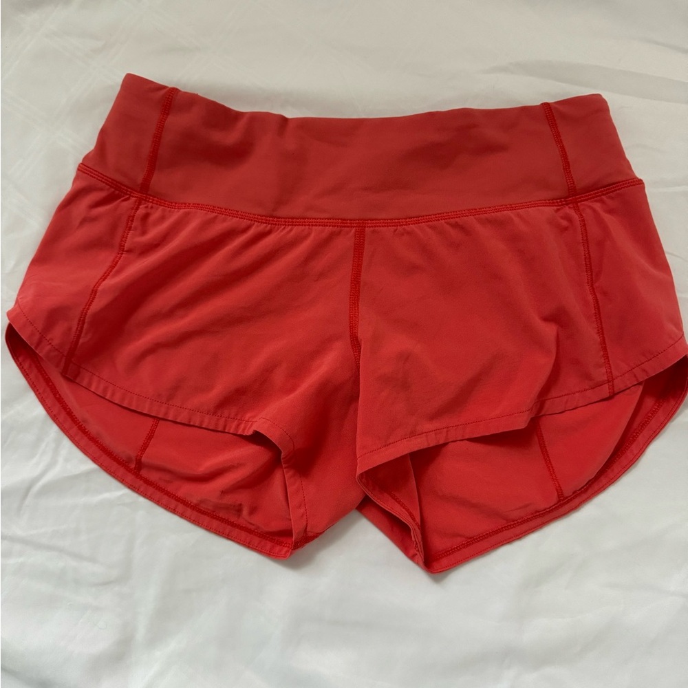 Lululemon Athletica Scarlett Shorts Lightweight Performance SIZE 2, gently worn